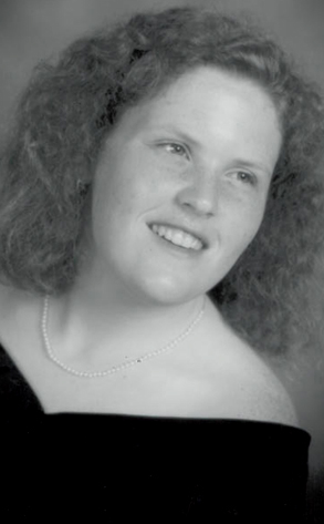 Photos From Chelsea Lately Staff The Awkward Years E Online
